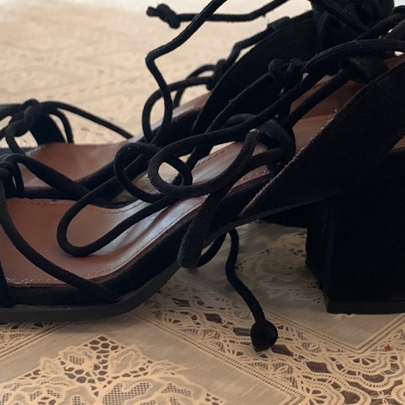 Brand NEW ALOHAS strappy sandal. The size is 38 and they are a black suede. - Picture 3 of 4